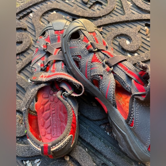 Merrell Sandals - Picture 1 of 16